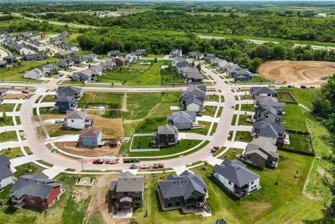 1244 Kona Circle Coralville IA 52241