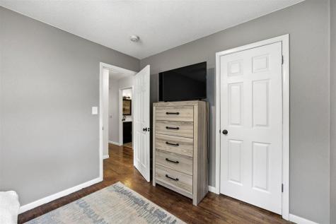 1648 24th Street NW Cedar Rapids IA 52405