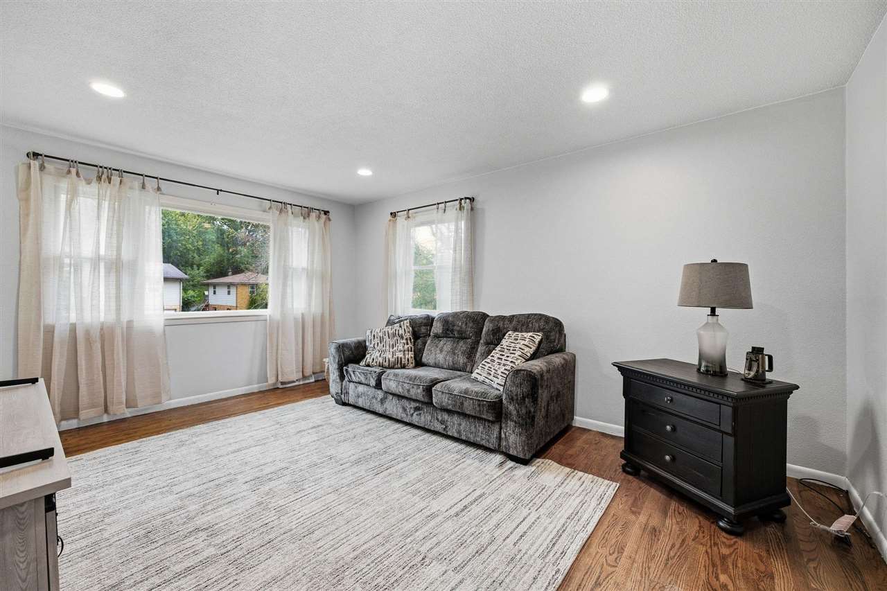 1648 24th Street NW Cedar Rapids IA 52405