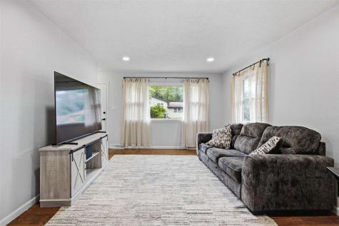 1648 24th Street NW Cedar Rapids IA 52405
