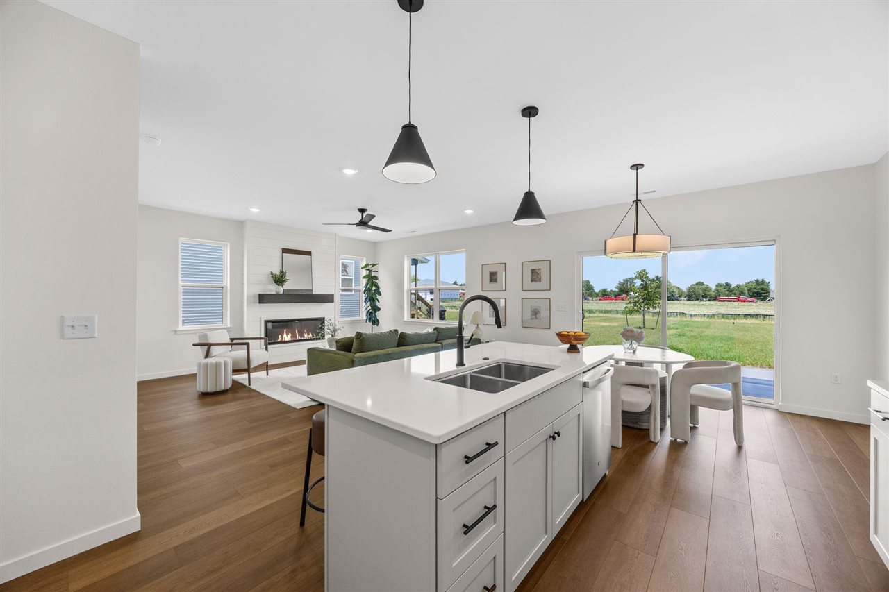 1322 Isabelle Lane North Liberty IA 52317