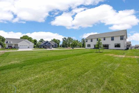 1322 Isabelle Lane North Liberty IA 52317