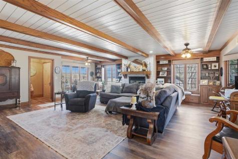 1105 N Marion Washington IA 52353