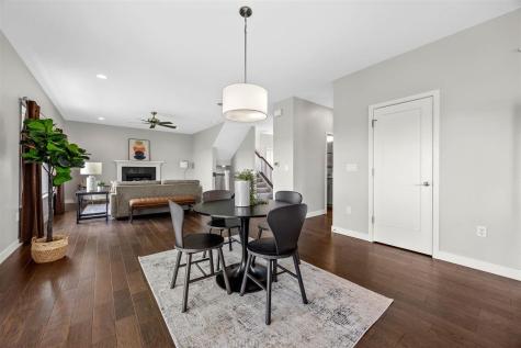1300 E Tartan Drive North Liberty IA 52317