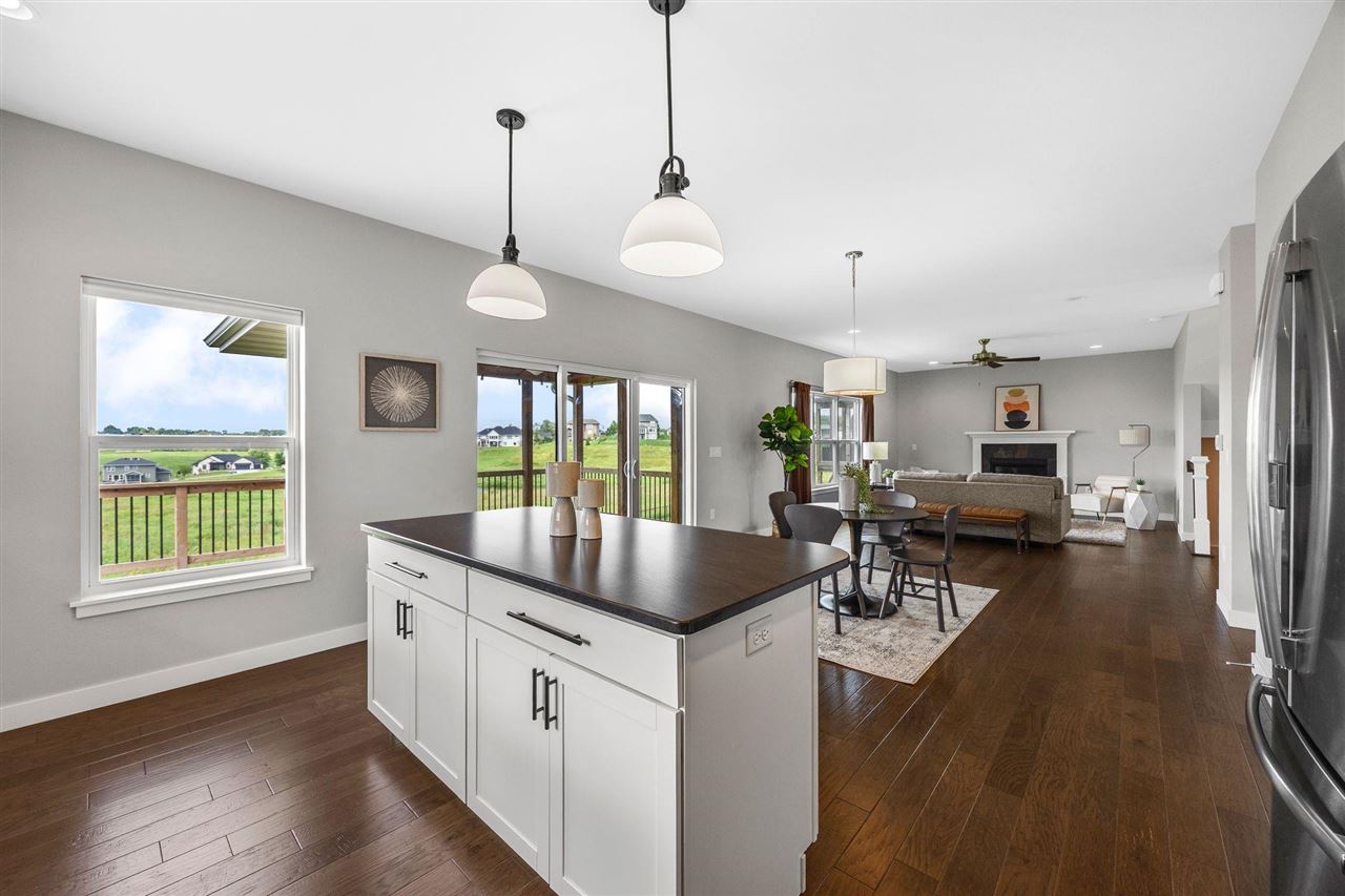 1300 E Tartan Drive North Liberty IA 52317