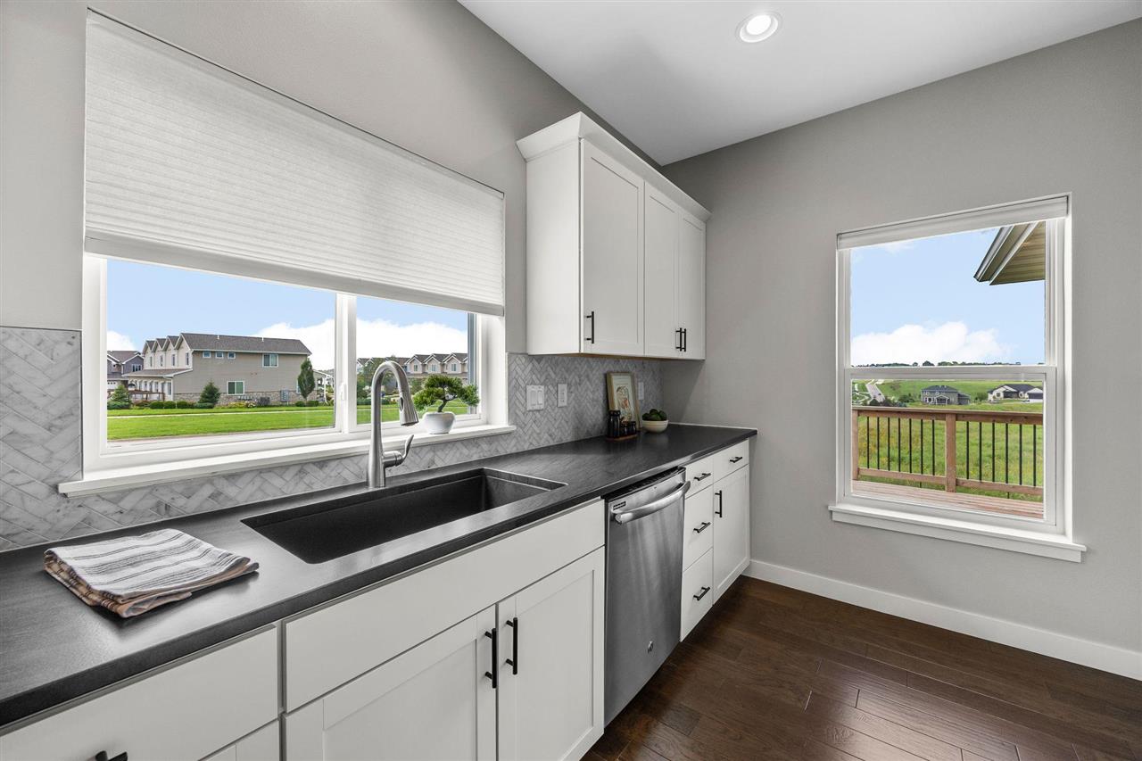 1300 E Tartan Drive North Liberty IA 52317