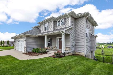 1300 E Tartan Drive North Liberty IA 52317