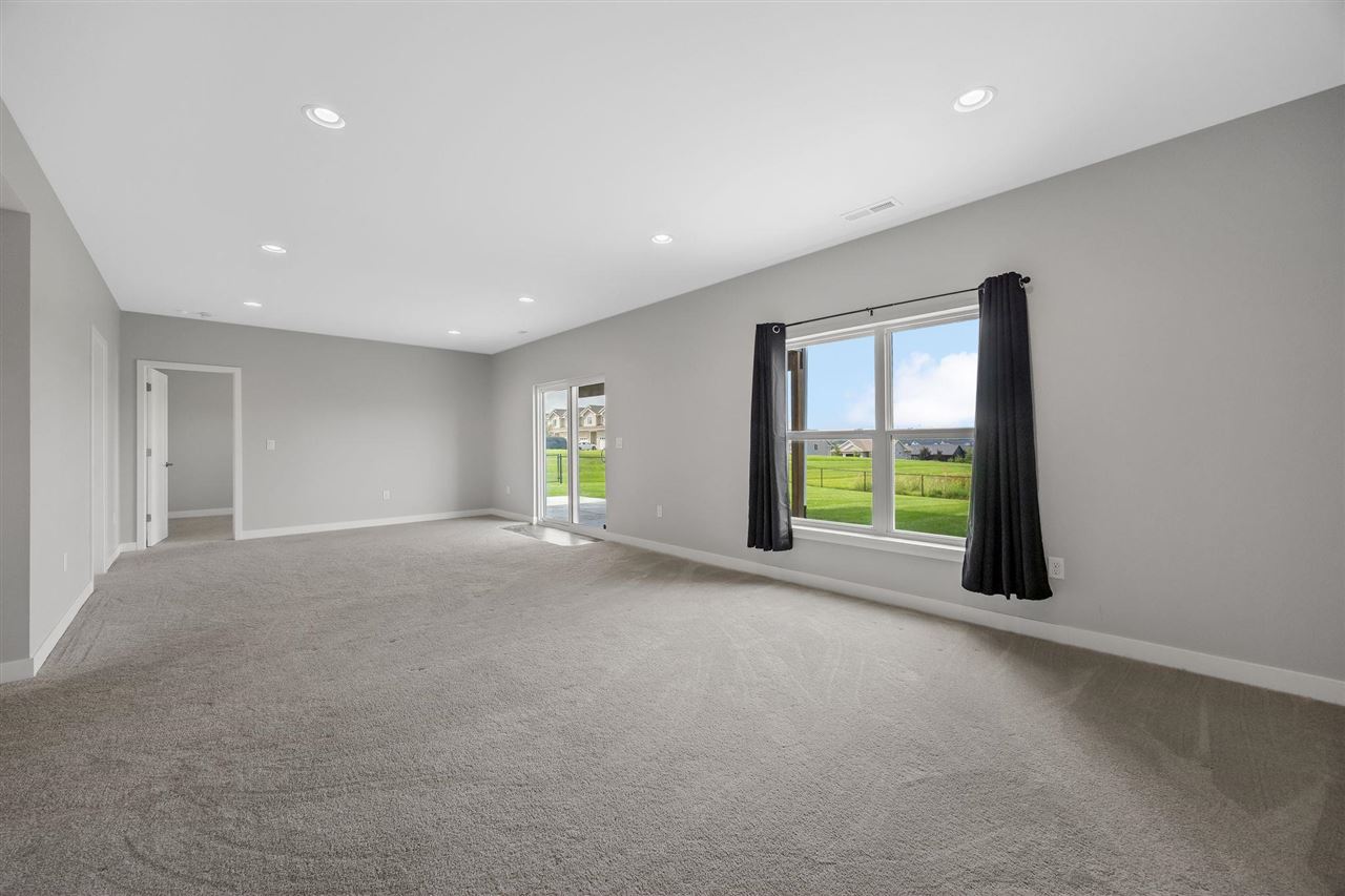 1300 E Tartan Drive North Liberty IA 52317