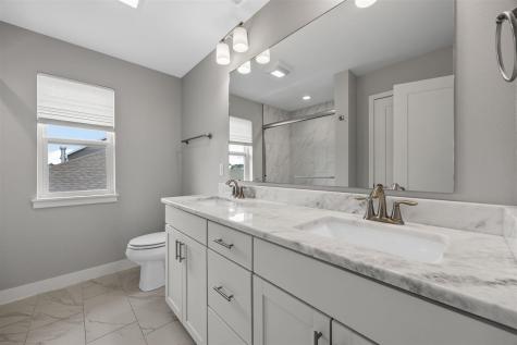 1300 E Tartan Drive North Liberty IA 52317