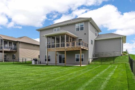 1300 E Tartan Drive North Liberty IA 52317