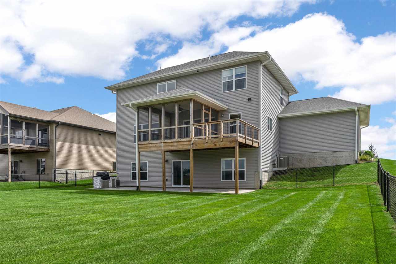 1300 E Tartan Drive North Liberty IA 52317