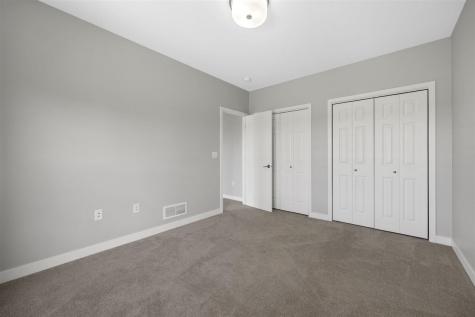 1300 E Tartan Drive North Liberty IA 52317