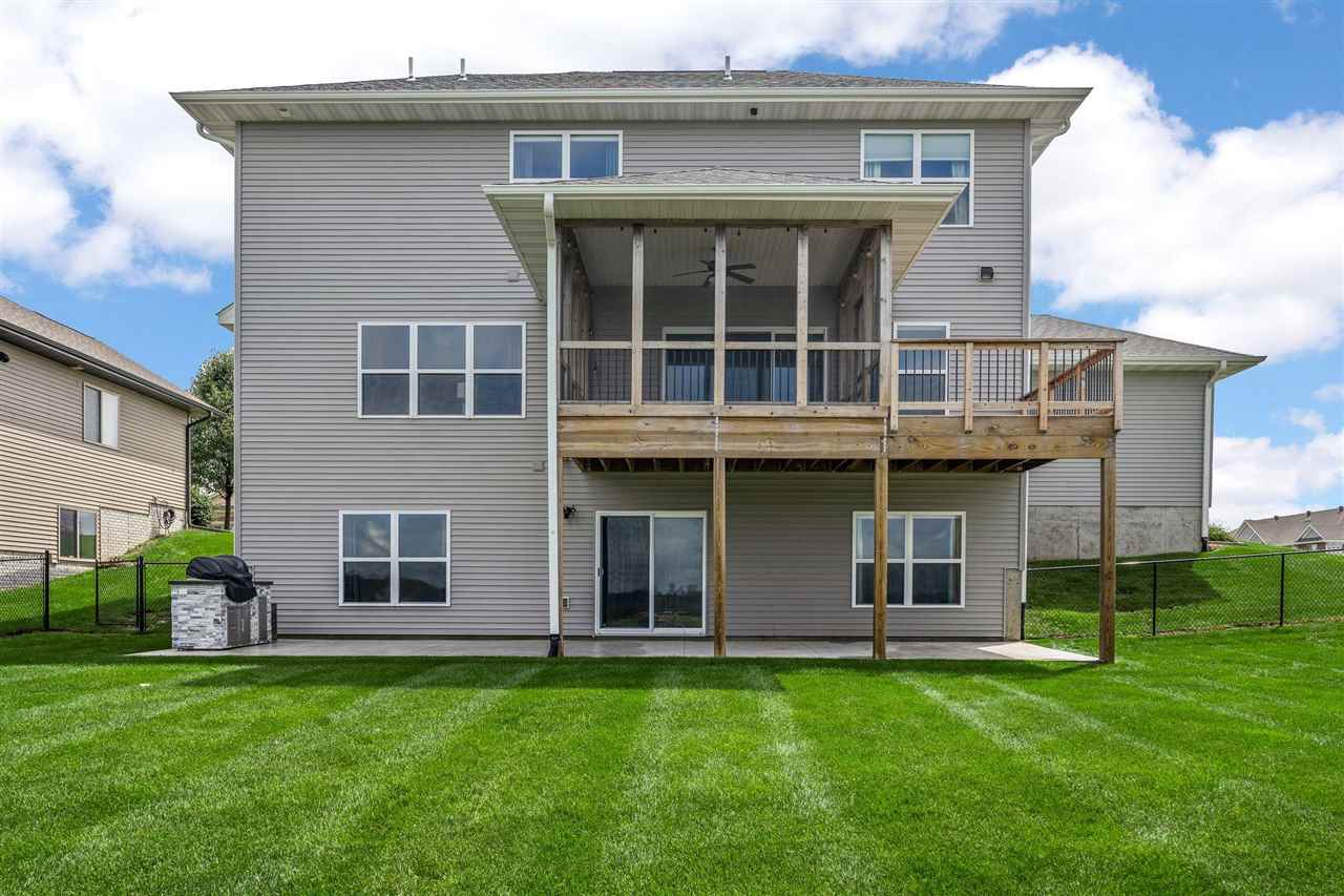 1300 E Tartan Drive North Liberty IA 52317