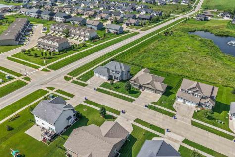 1300 E Tartan Drive North Liberty IA 52317
