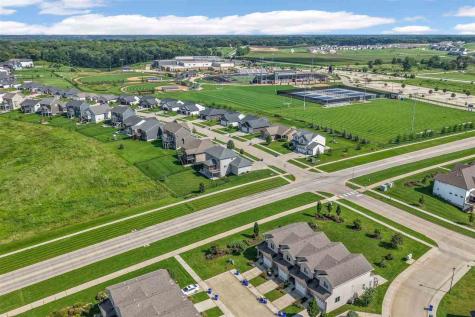 1300 E Tartan Drive North Liberty IA 52317