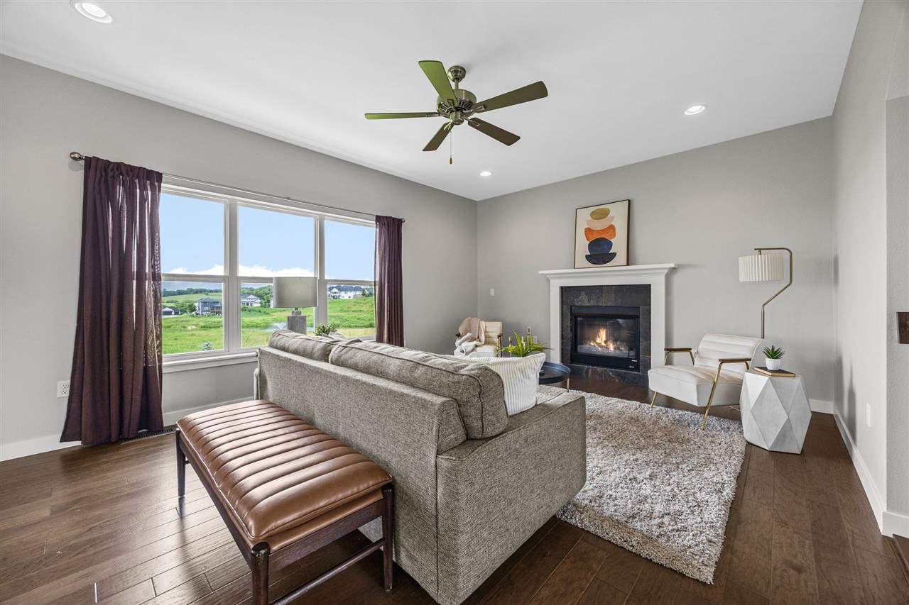 1300 E Tartan Drive North Liberty IA 52317