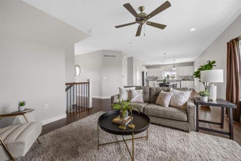1300 E Tartan Drive North Liberty IA 52317