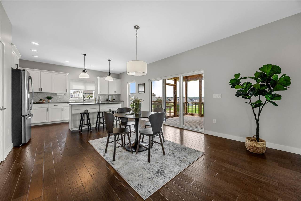 1300 E Tartan Drive North Liberty IA 52317