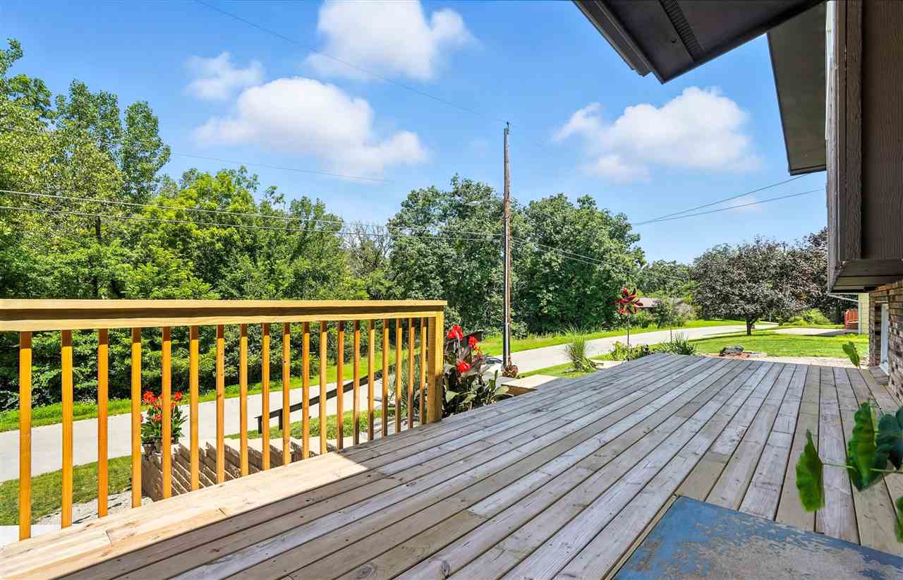 1175 Oakview Drive Columbus Junction IA 52738