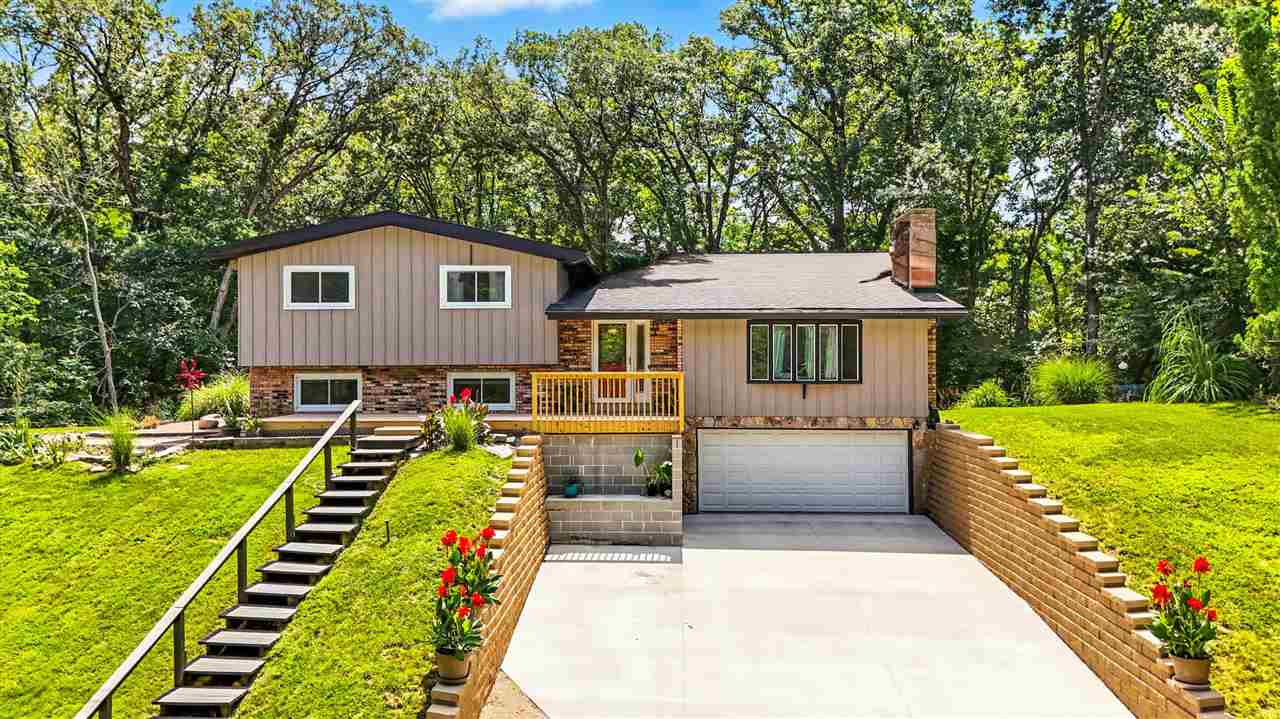 1175 Oakview Drive Columbus Junction IA 52738