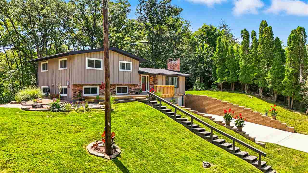 1175 Oakview Drive Columbus Junction IA 52738