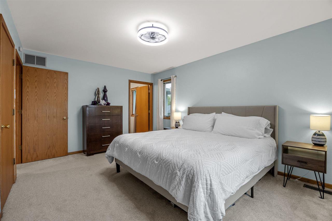541 Amhurst Iowa City IA 52245