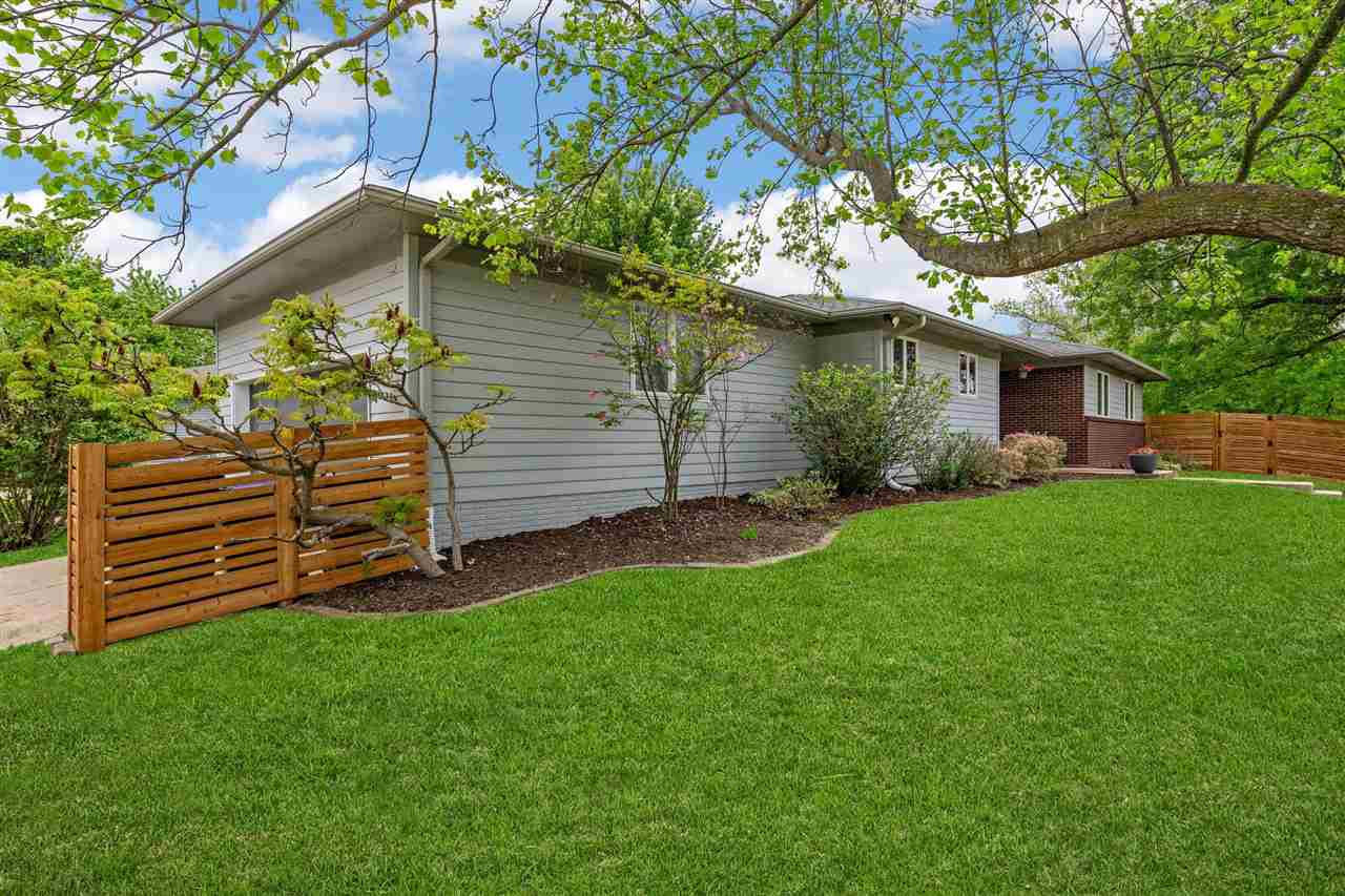 541 Amhurst Iowa City IA 52245