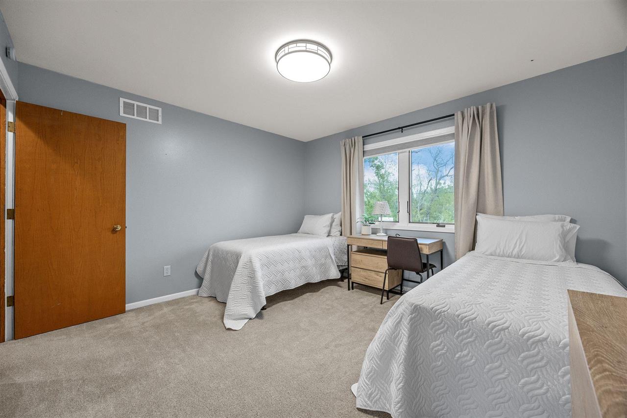 541 Amhurst Iowa City IA 52245