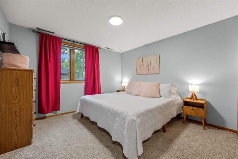 541 Amhurst Iowa City IA 52245