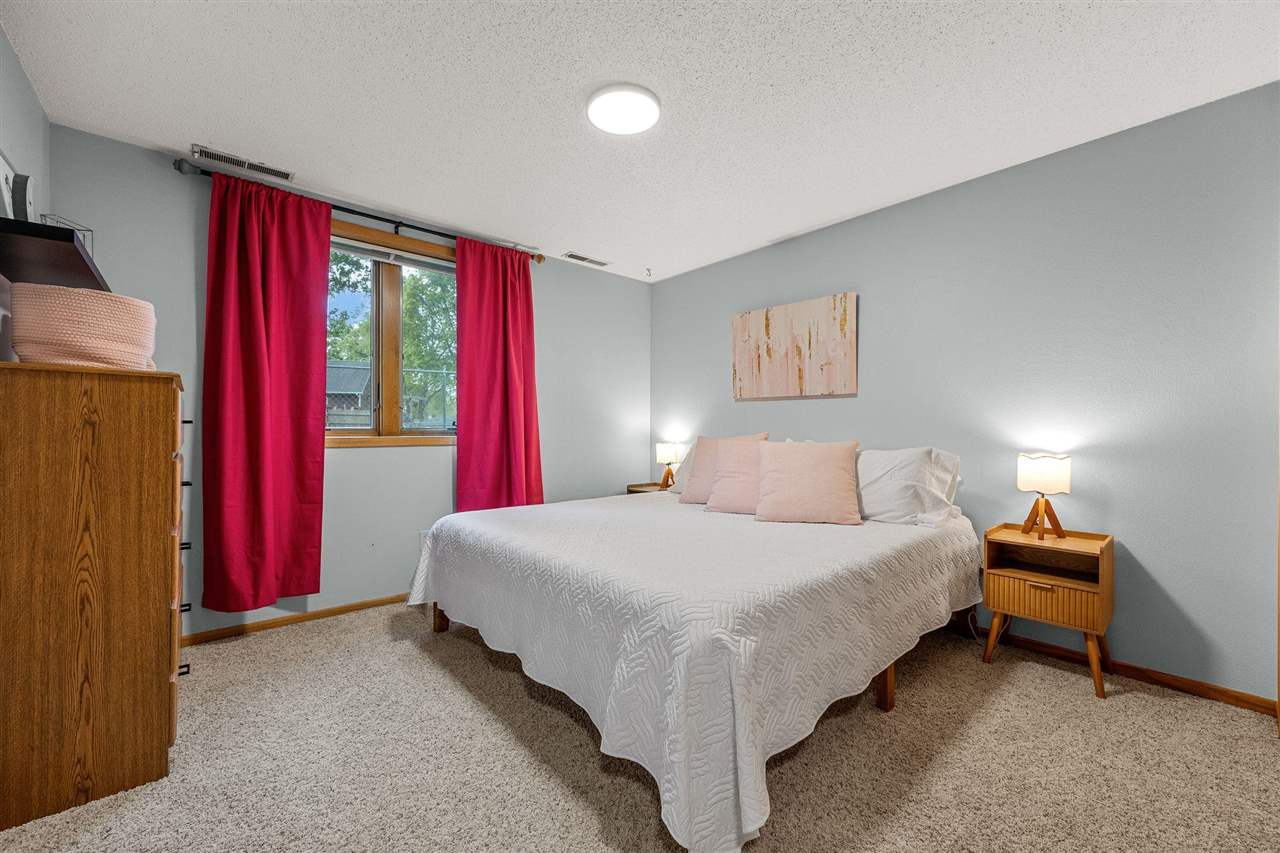 541 Amhurst Iowa City IA 52245