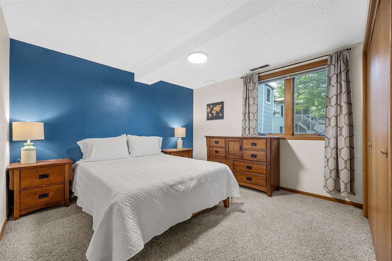 541 Amhurst Iowa City IA 52245