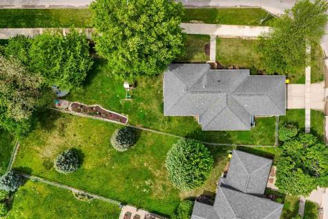 541 Amhurst Iowa City IA 52245