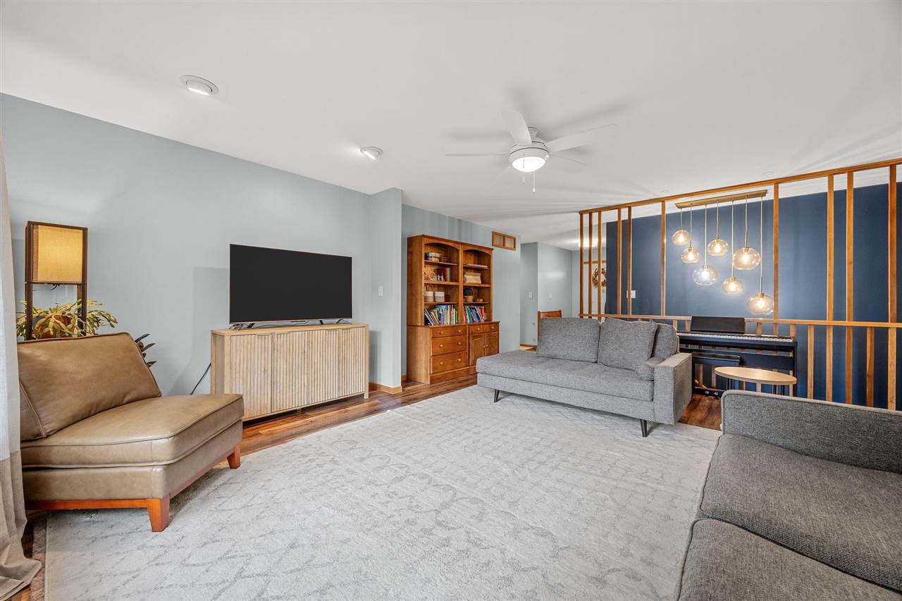 541 Amhurst Iowa City IA 52245