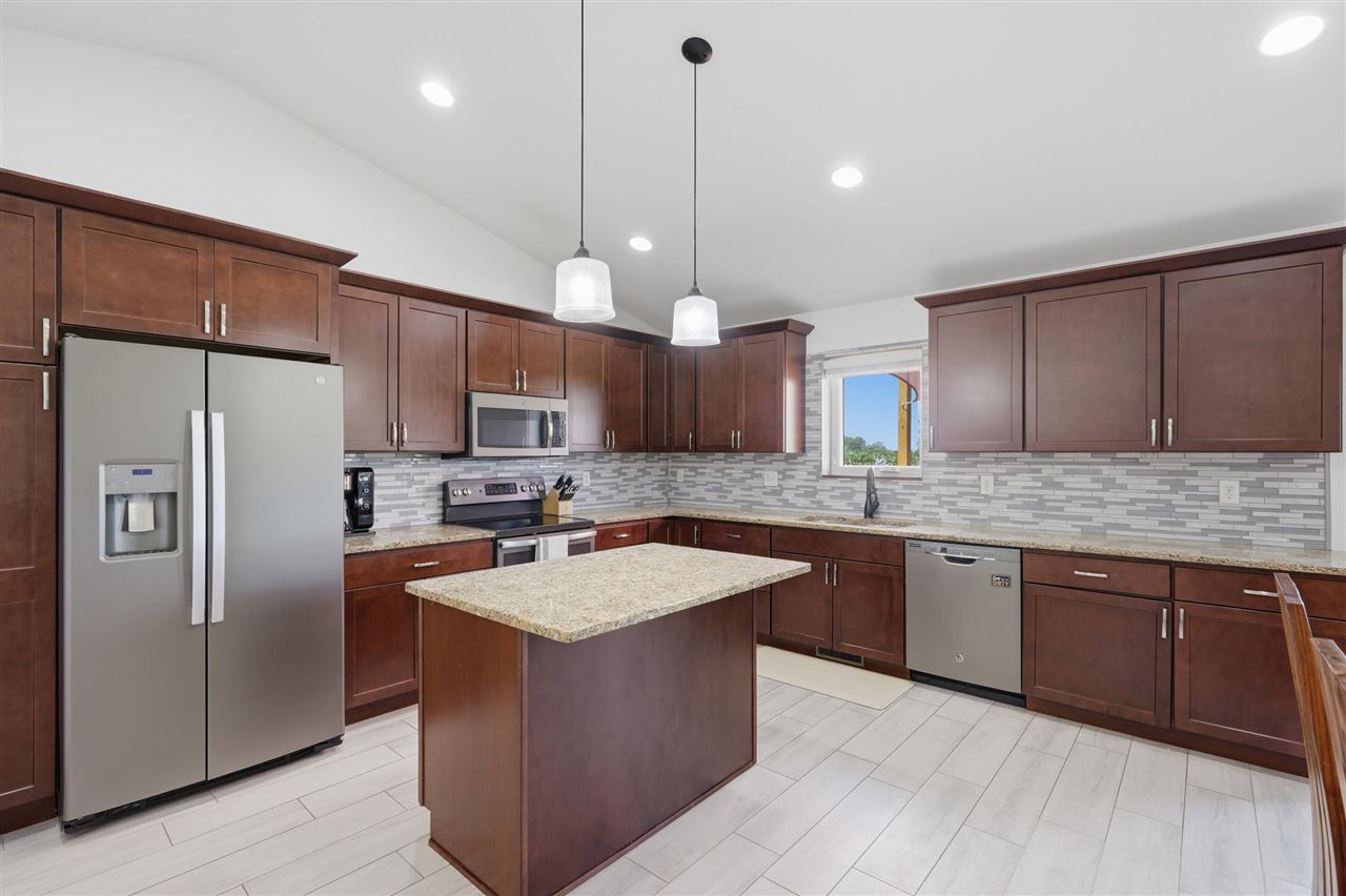 1246 Eagle Drive West Liberty IA 52776