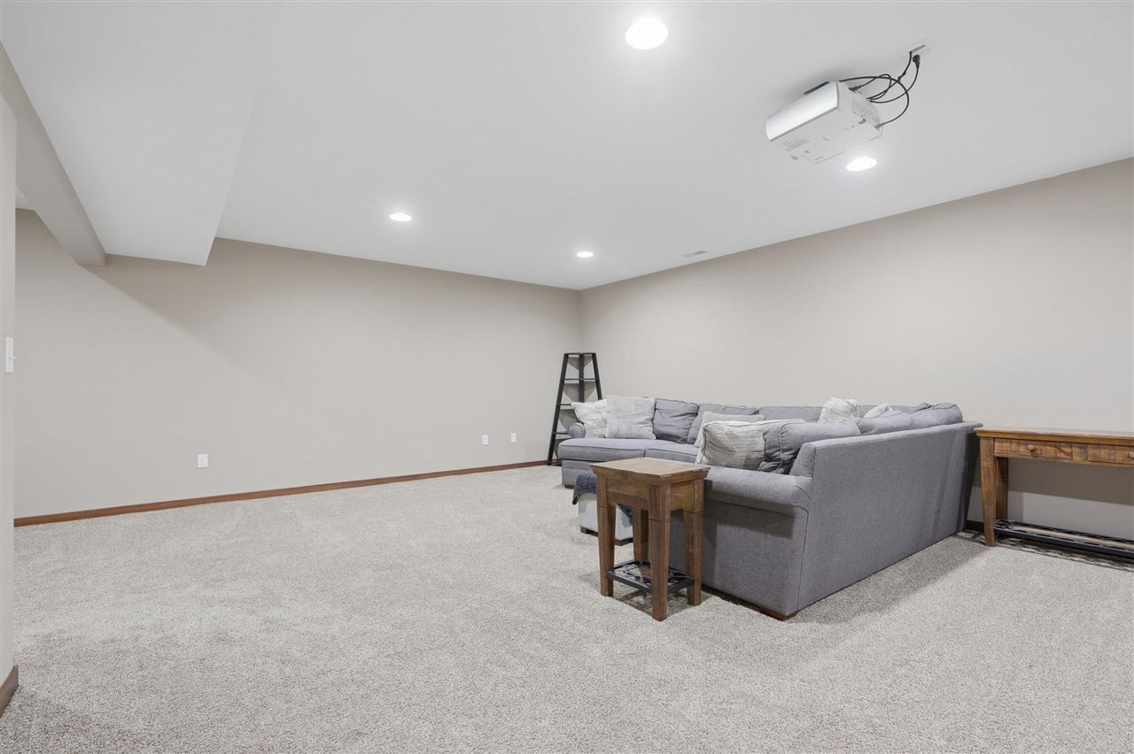 1246 Eagle Drive West Liberty IA 52776
