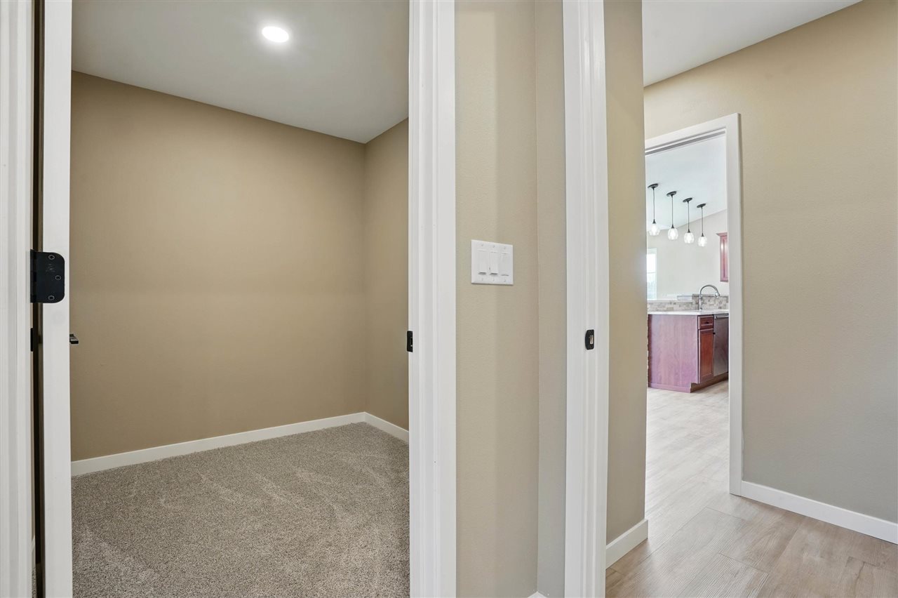 808 40th Avenue Amana IA 52203