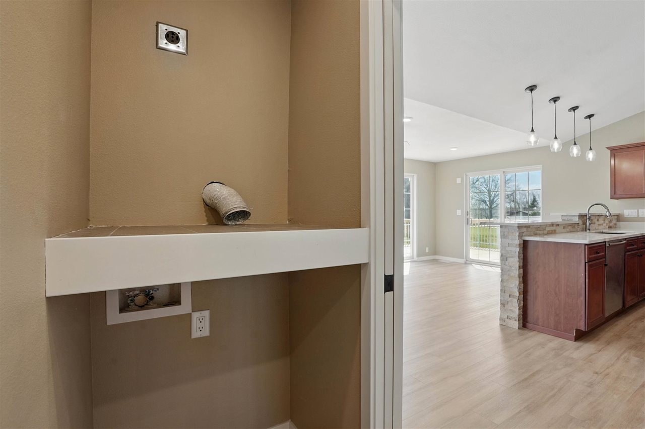 808 40th Avenue Amana IA 52203