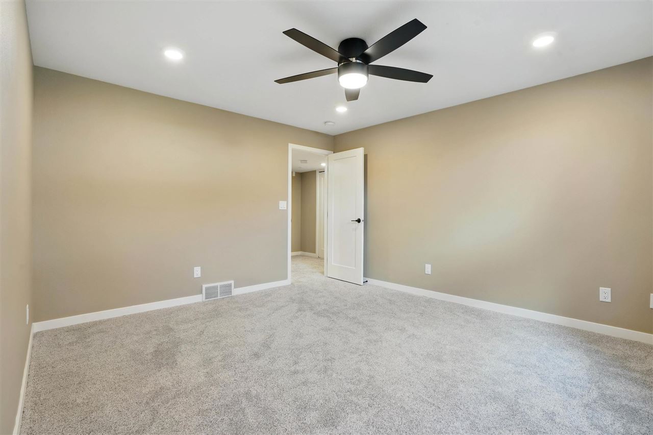 808 40th Avenue Amana IA 52203