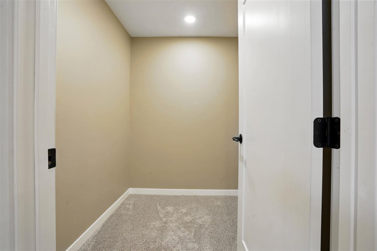 808 40th Avenue Amana IA 52203