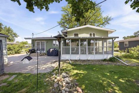 2765 1ST Avenue Marion IA 52402