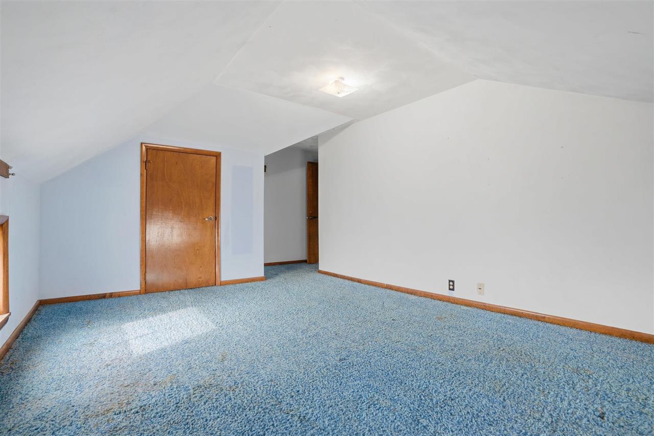 827 W Madison Washington IA 52353