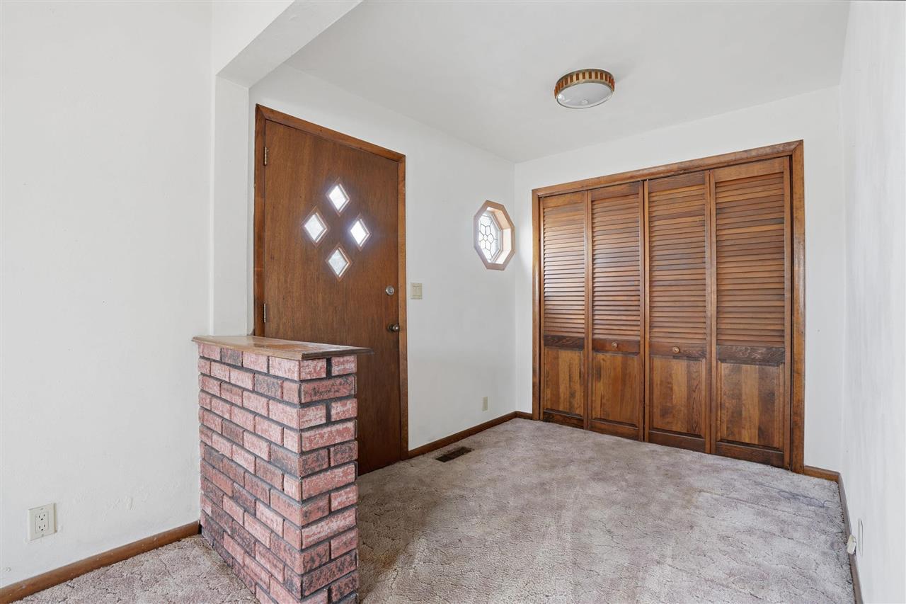 827 W Madison Washington IA 52353