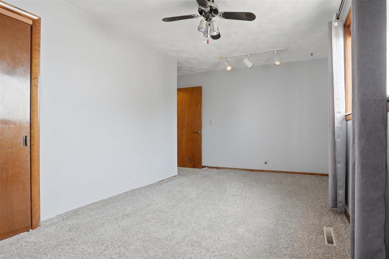 827 W Madison Washington IA 52353