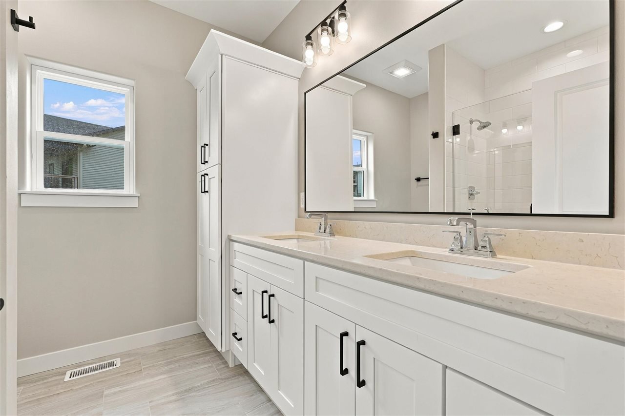 1415 Legend Drive Tiffin IA 52340