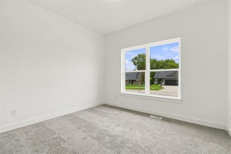 1415 Legend Drive Tiffin IA 52340