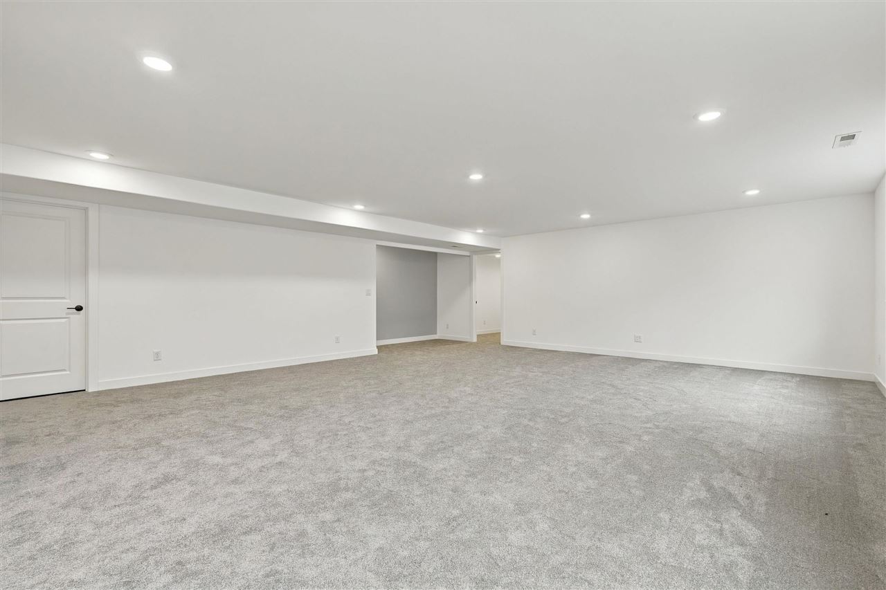 1415 Legend Drive Tiffin IA 52340