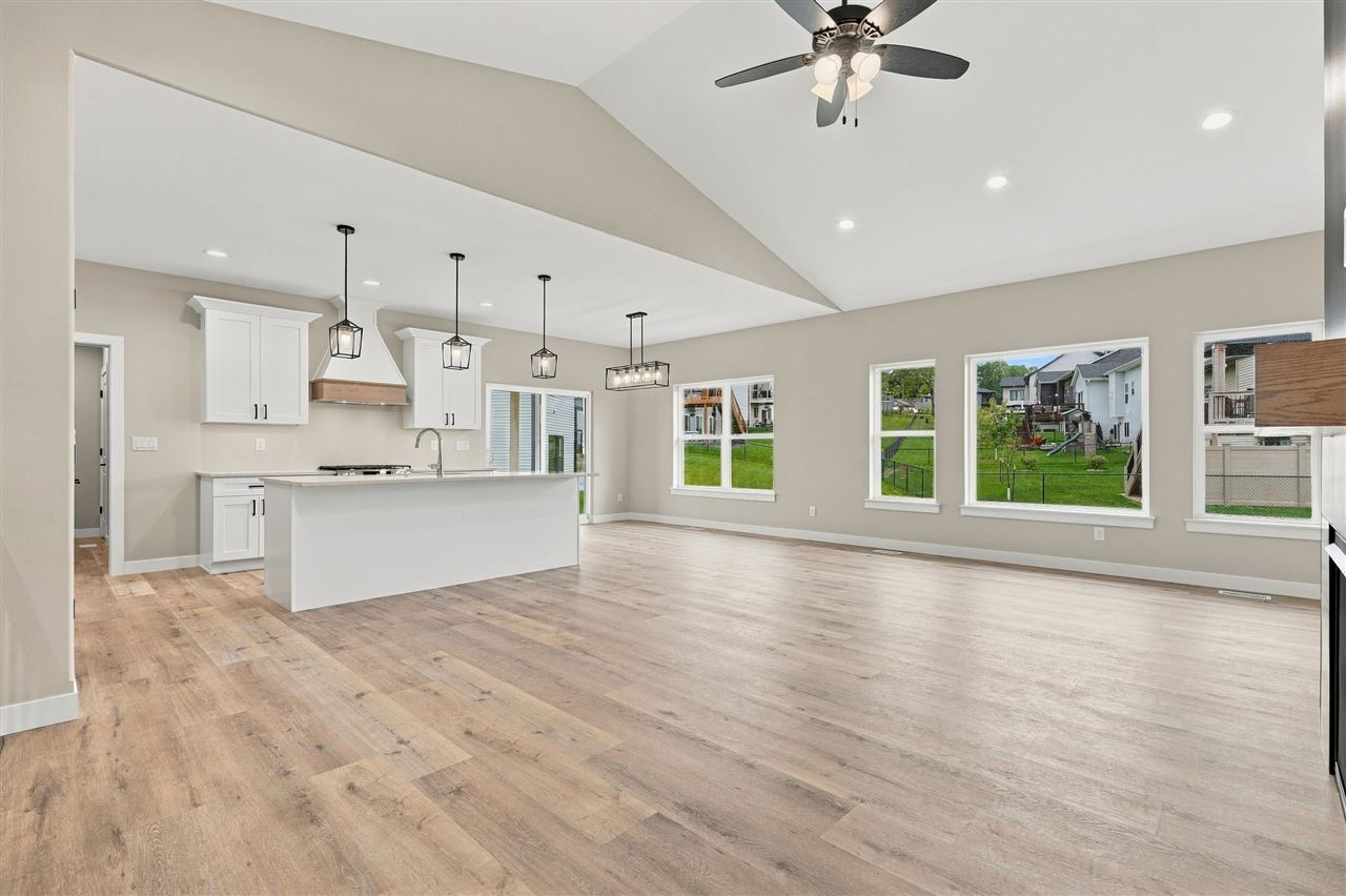 1415 Legend Drive Tiffin IA 52340