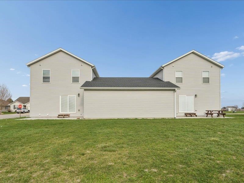 913 S 12th Avenue Washington IA 52353