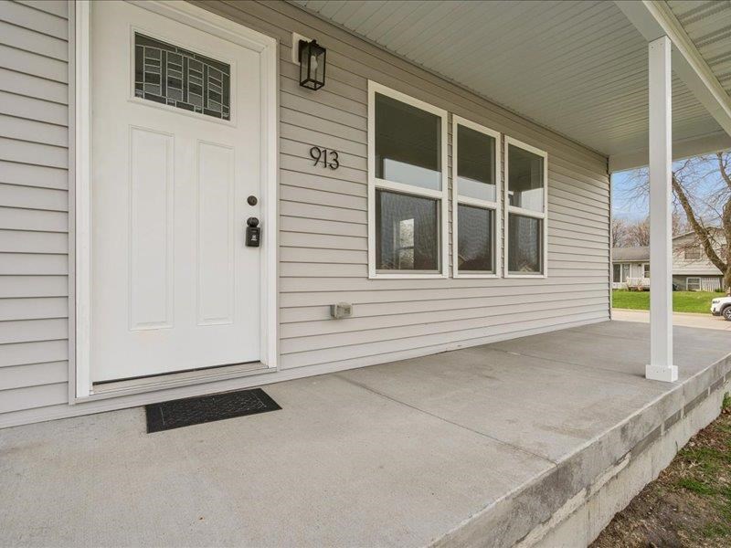 913 S 12th Avenue Washington IA 52353