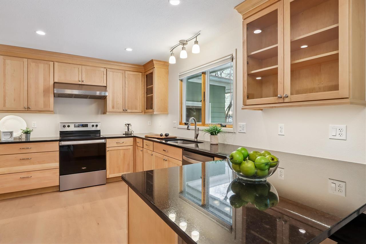 205 Dartmouth Street Iowa City IA 52245
